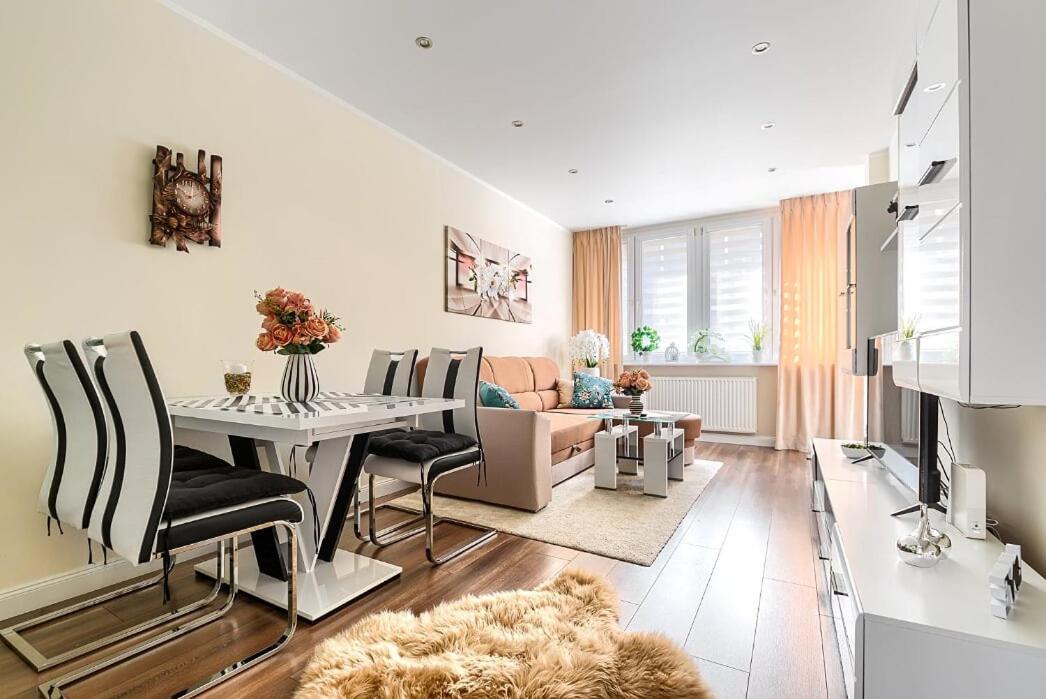Flower Apartament City Center Appartement Szczecin Buitenkant foto